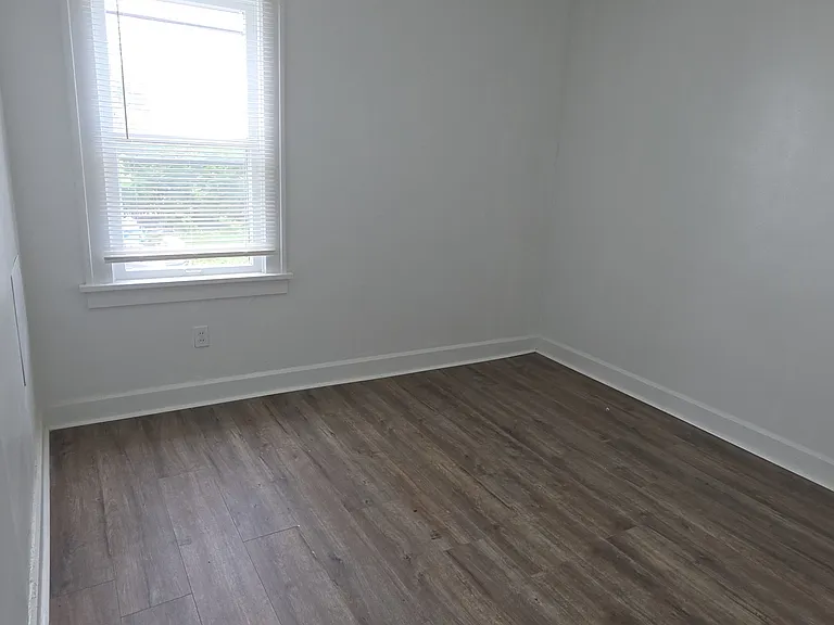 19801 Locherie Ave — Photo 15