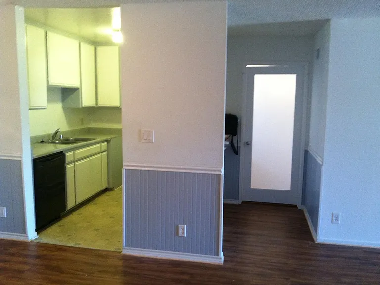 5320 Whitsett Ave #10 — Photo 12