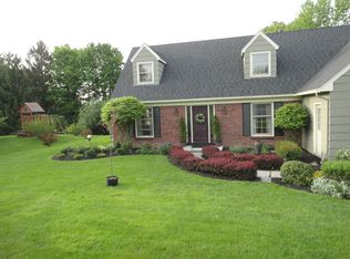 46 Lookout View Rd, Fairport, NY 14450