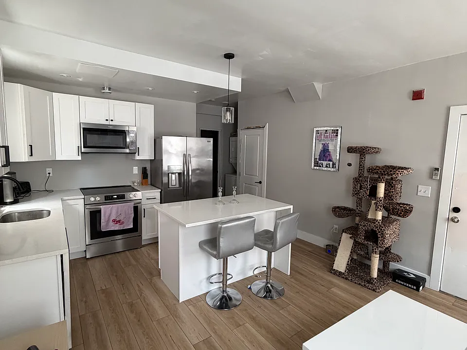 Kitchen/LR