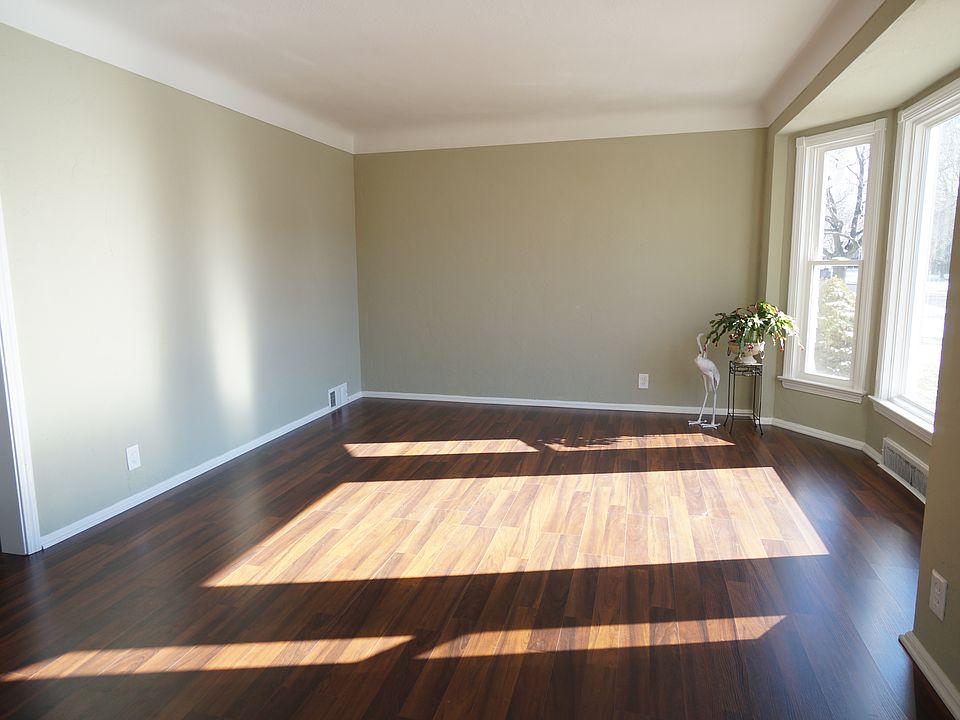 1st image of 4209 Hinsdale