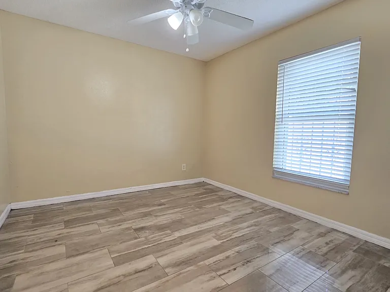 5025 Foxcroft Ct — Photo 28