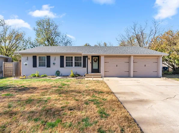 8 Gayle Ct, Valley Center, KS 67147