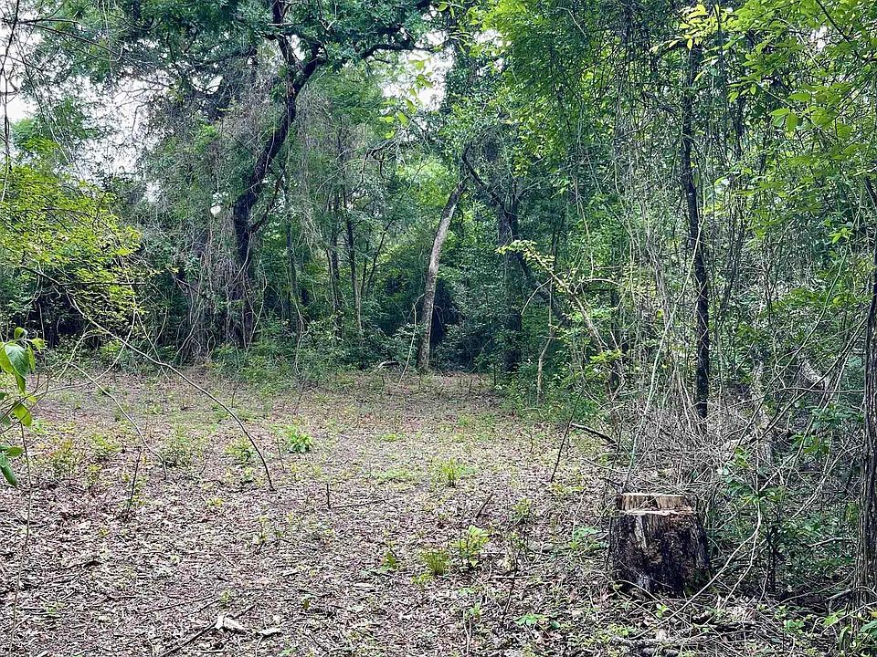 2nd image of County Road 1147 N
