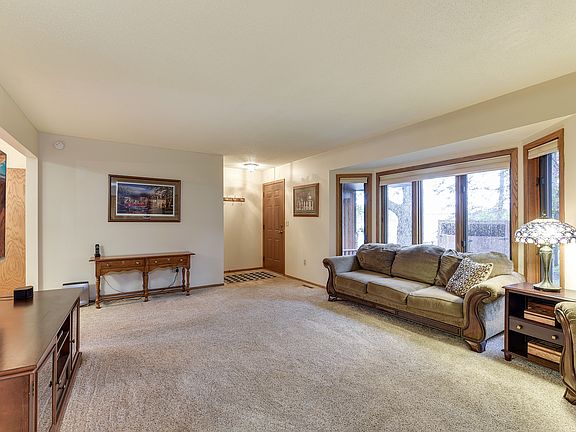 5th image of 8545 Van Buren St NE