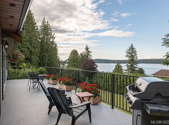 2nd image of 395 Chemainus Rd