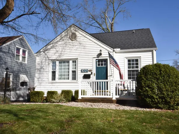 1021 E Elmhurst Ave, Peoria, IL 61603