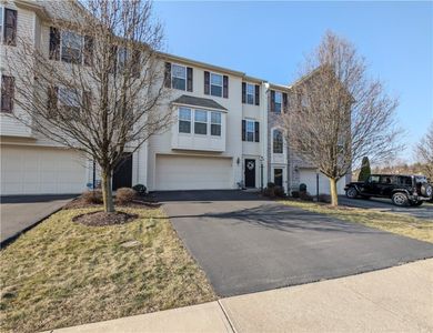 1202 Towervue Dr, Pittsburgh, PA, 15227