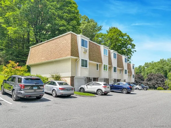 97 Chestnut Street APT B, Bethel, CT 06801