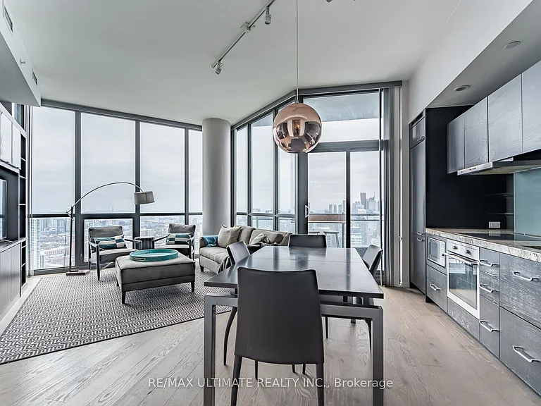 45 Charles St E #5115 — Photo 14