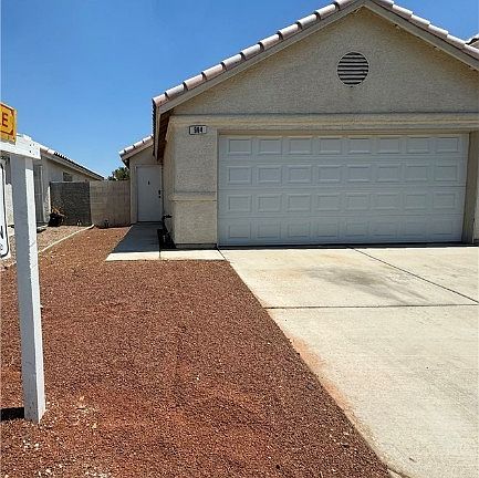 2nd image of 904 Villa Crest Ct