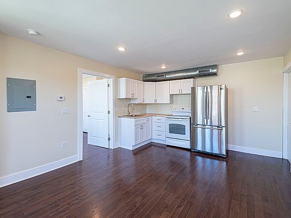 5th image of 527 S 21st St Unit 3R