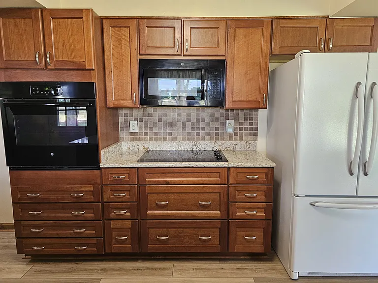 W330N9225 W Shore Dr — Photo 11