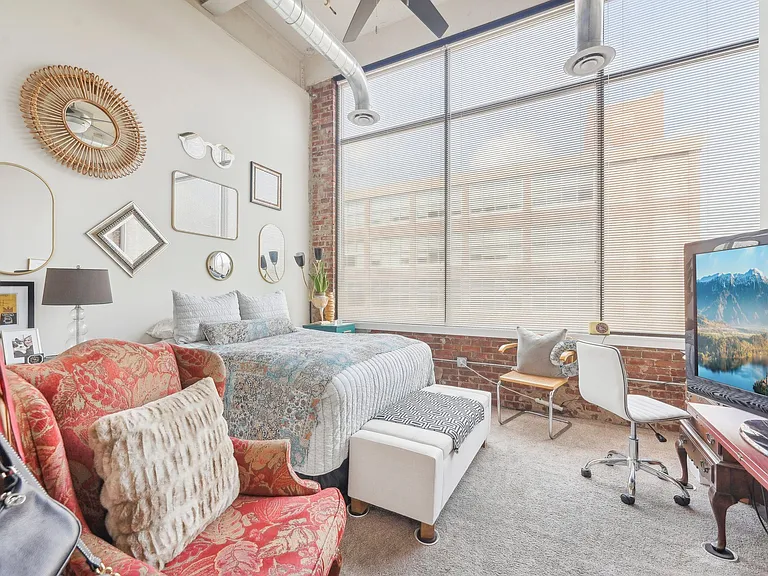 Lofts at Narrow — Photo 14