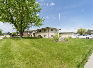 1501 W 3rd St #4, Vinton, IA 52349