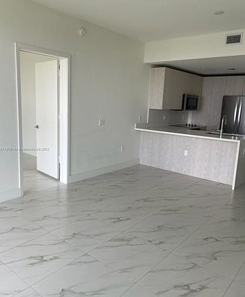 4th image of 2000 Metropica Way #2002