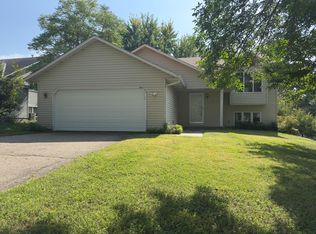 9013 91st St S, Cottage Grove, MN 55016