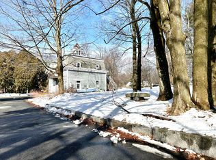 21 Central St, Acton, MA 01720