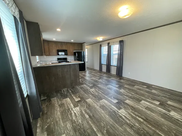 46000 Geddes Rd #147, Canton, MI 48188