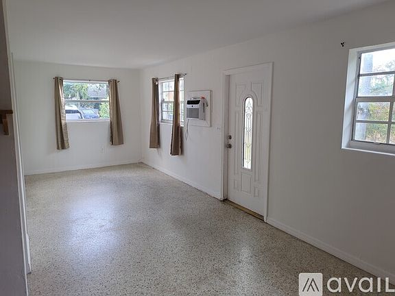 4th image of 425 N K St