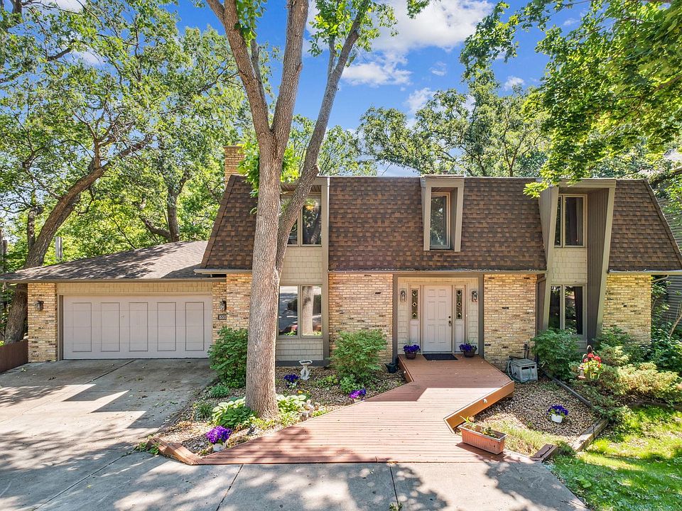 1st image of 5511 Matterhorn Dr NE