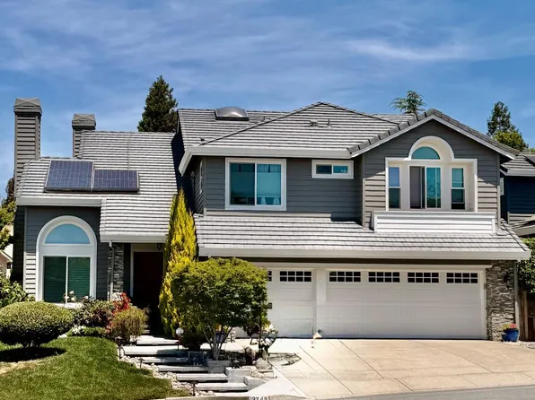 2745 Cantor Dr, Morgan Hill, CA 95037