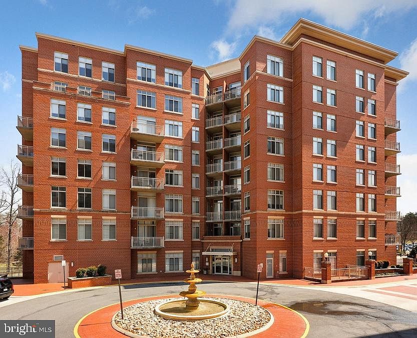 1st image of 4480 Market Commons Dr Unit 706