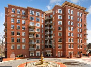 4480 Market Commons Dr UNIT 706, Fairfax, VA 22033