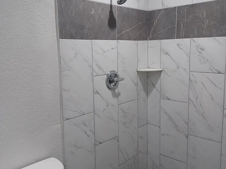 428 Lynn Shores Dr — Photo 10