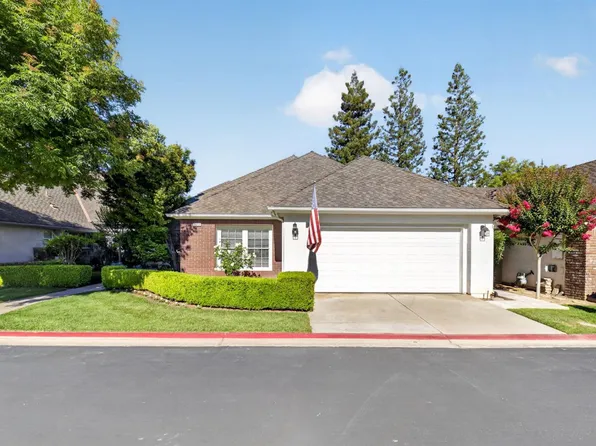 6652 N Seedlescombe Dr, Fresno, CA 93711