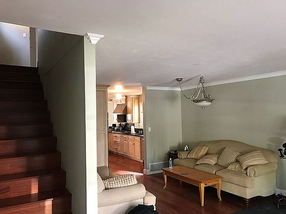 4th image of 429 Alameda Blvd