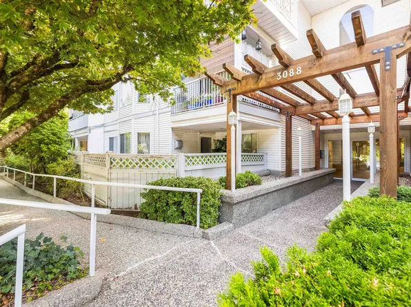 3088 Flint St #105, Pt Coquitlam, BC V3B 4H5