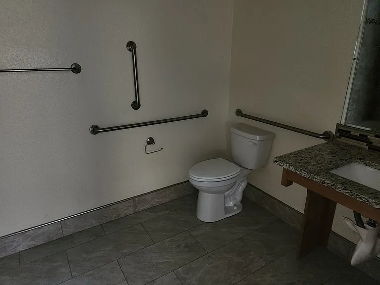 430 W Pikes Peak Ave #103 — Photo 7