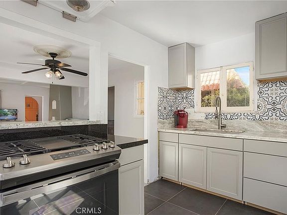 2nd image of 251 Avenida Del Mar #A