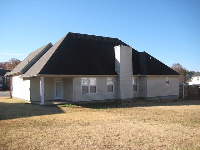 2nd image of 860 Highway 36