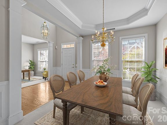4th image of 412 Eberle Way