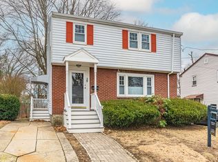 39 Chittick Rd, Hyde Park, MA 02136