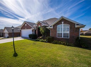 2713 Pebble Dr, Van Buren, AR 72956