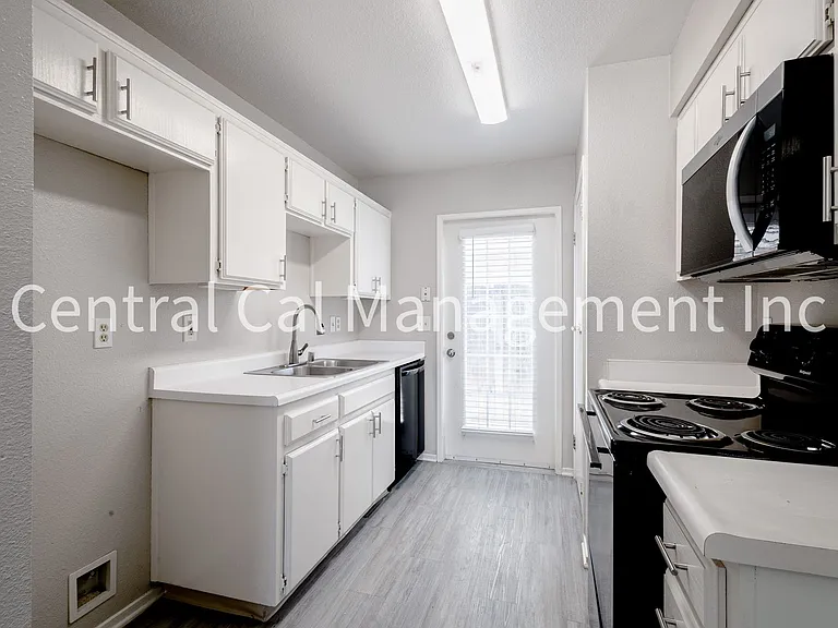 3118 Brookside Dr — Photo 11