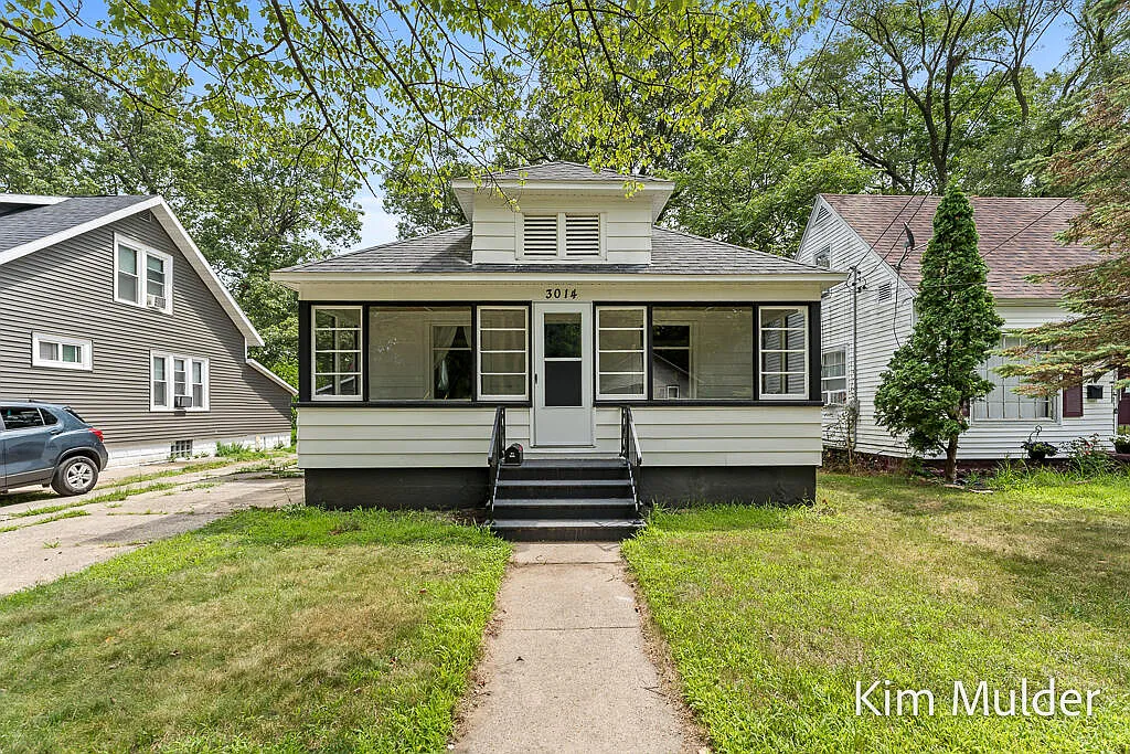 3014 Highland St photo 1