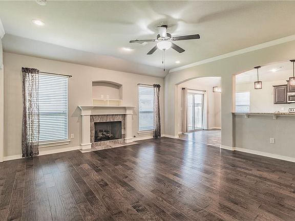 3rd image of 2932 W Millstone Dr