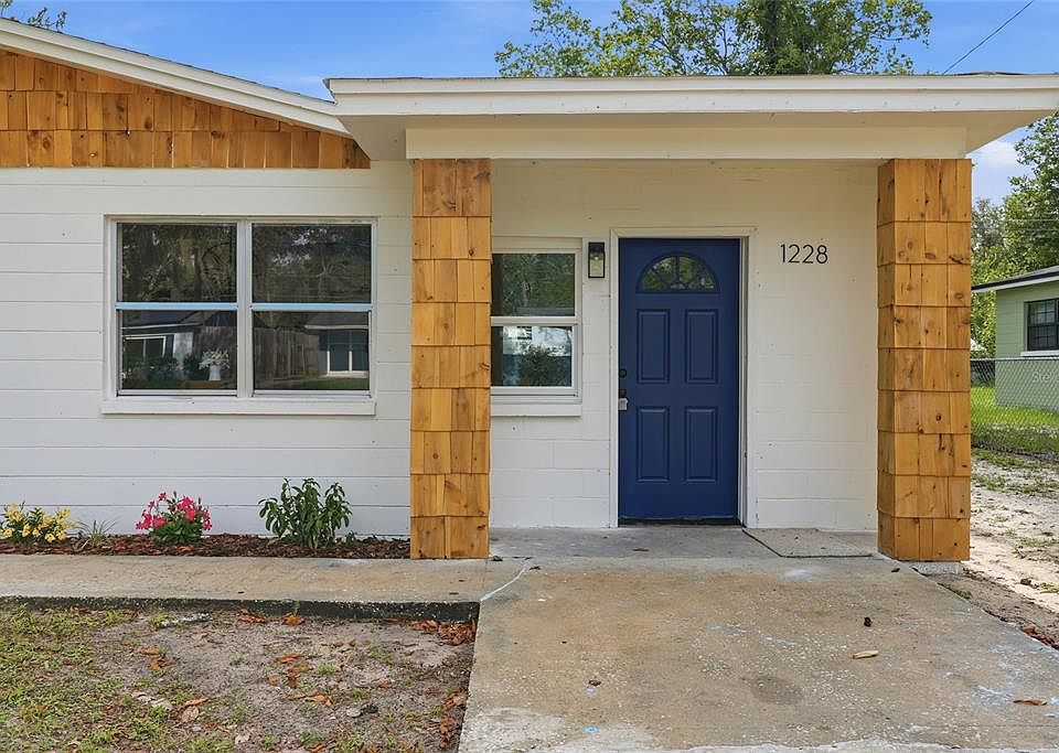 1st image of 1228 SE 19TH STREET