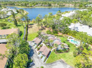 2714 Santa Cruz Blvd, Naples, FL 34112