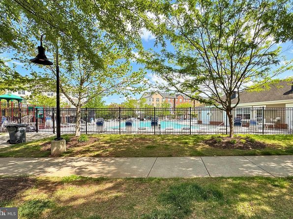15414 Rosemont Manor Dr, Haymarket, VA 20169