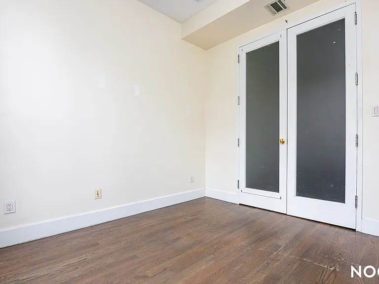 18 Dodworth St #2A — Photo 7