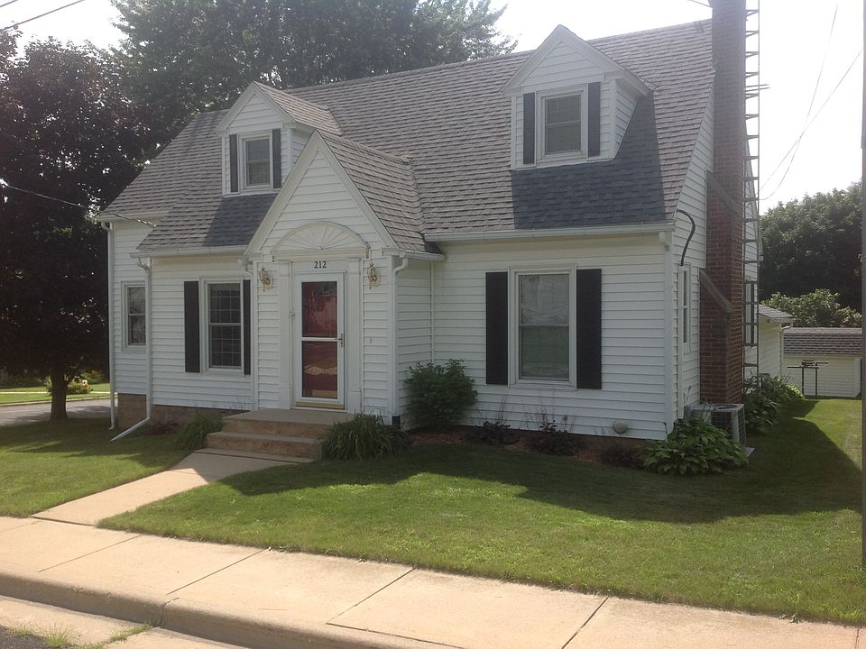 1st image of 212 S Green St
