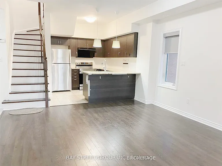 11 Eaton Park Ln #23 — Photo 2