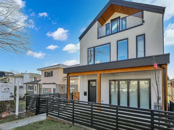 3558 Turner St #1, Vancouver, BC V5K 2H9