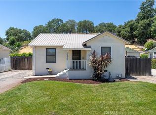 1935 Olive St, Paso Robles, CA 93446
