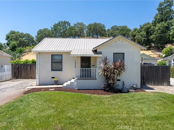 1935 Olive St, Paso Robles, CA 93446